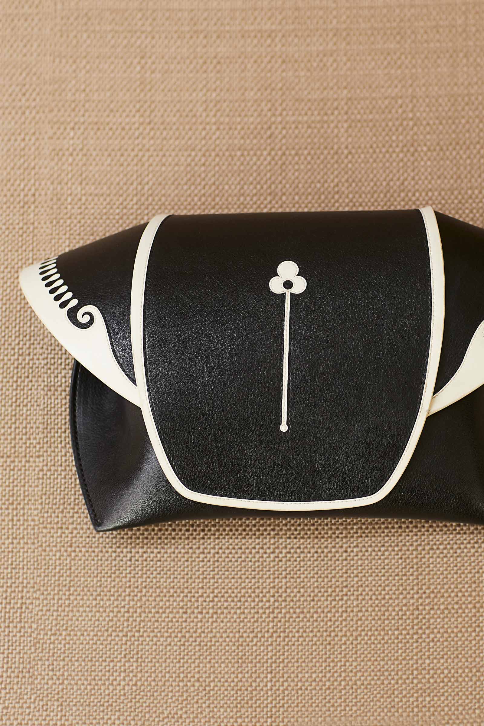 Amina clutch - Image 4