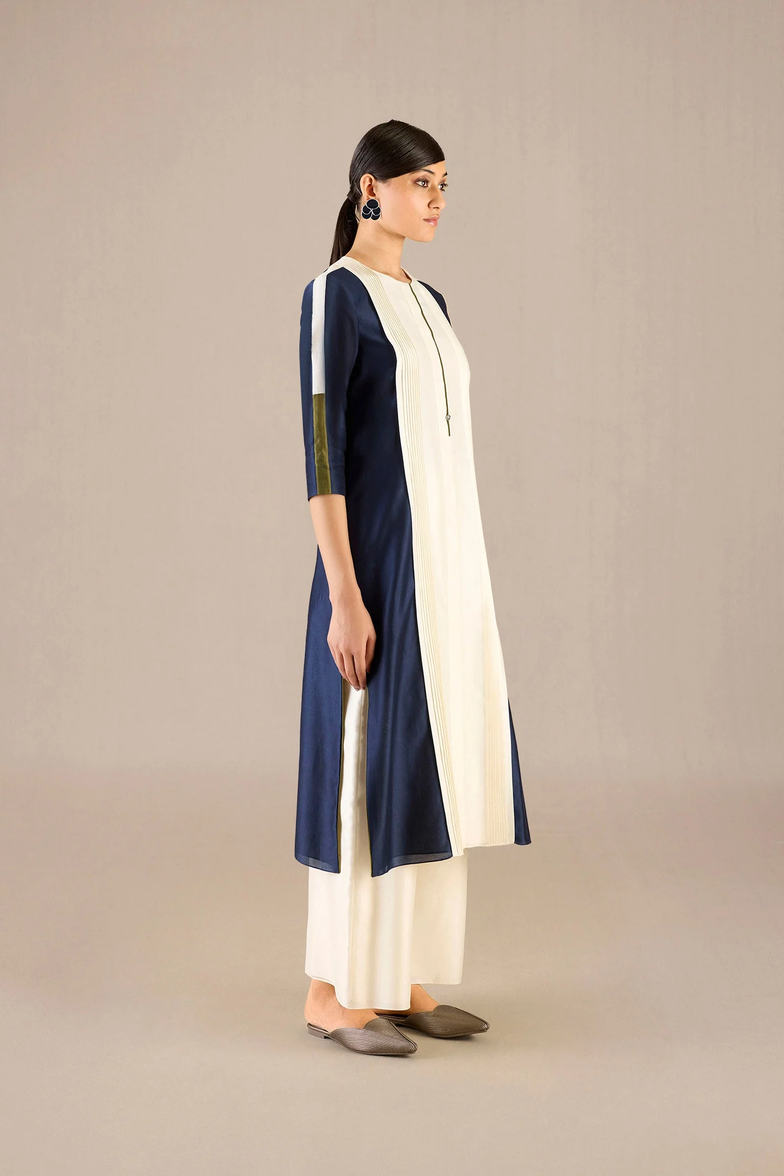 Araiah Kurta Set - Image 3