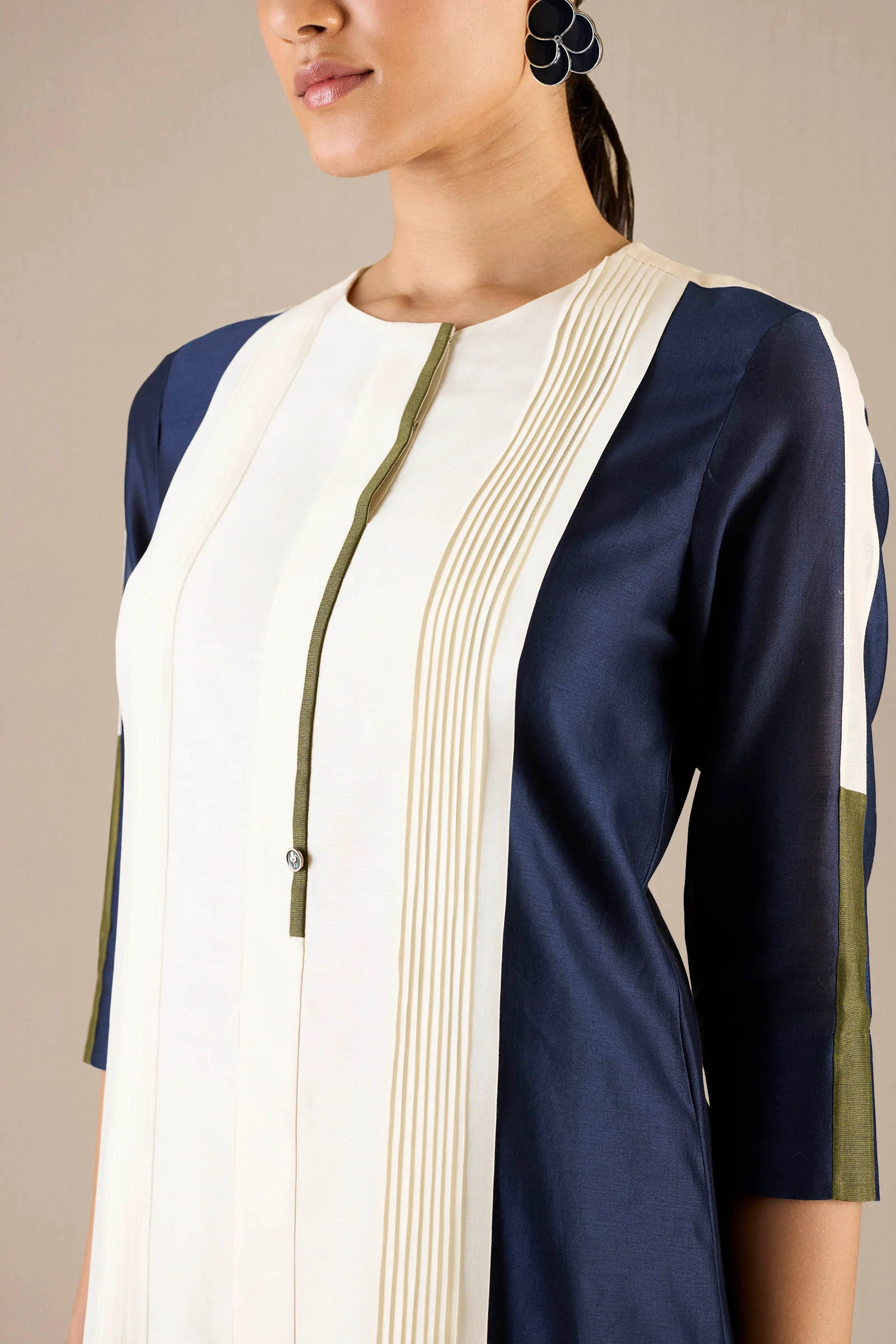 Araiah Kurta Set - Image 5