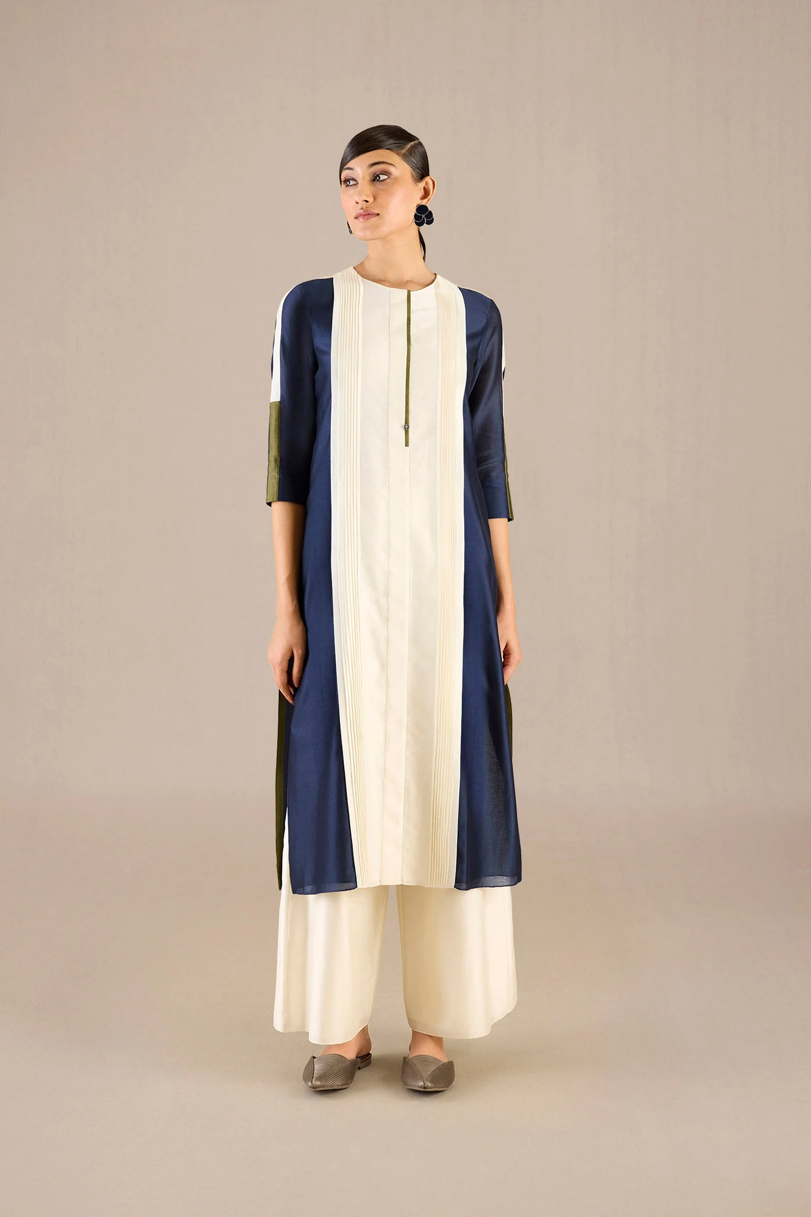 Araiah Kurta Set - Image 8