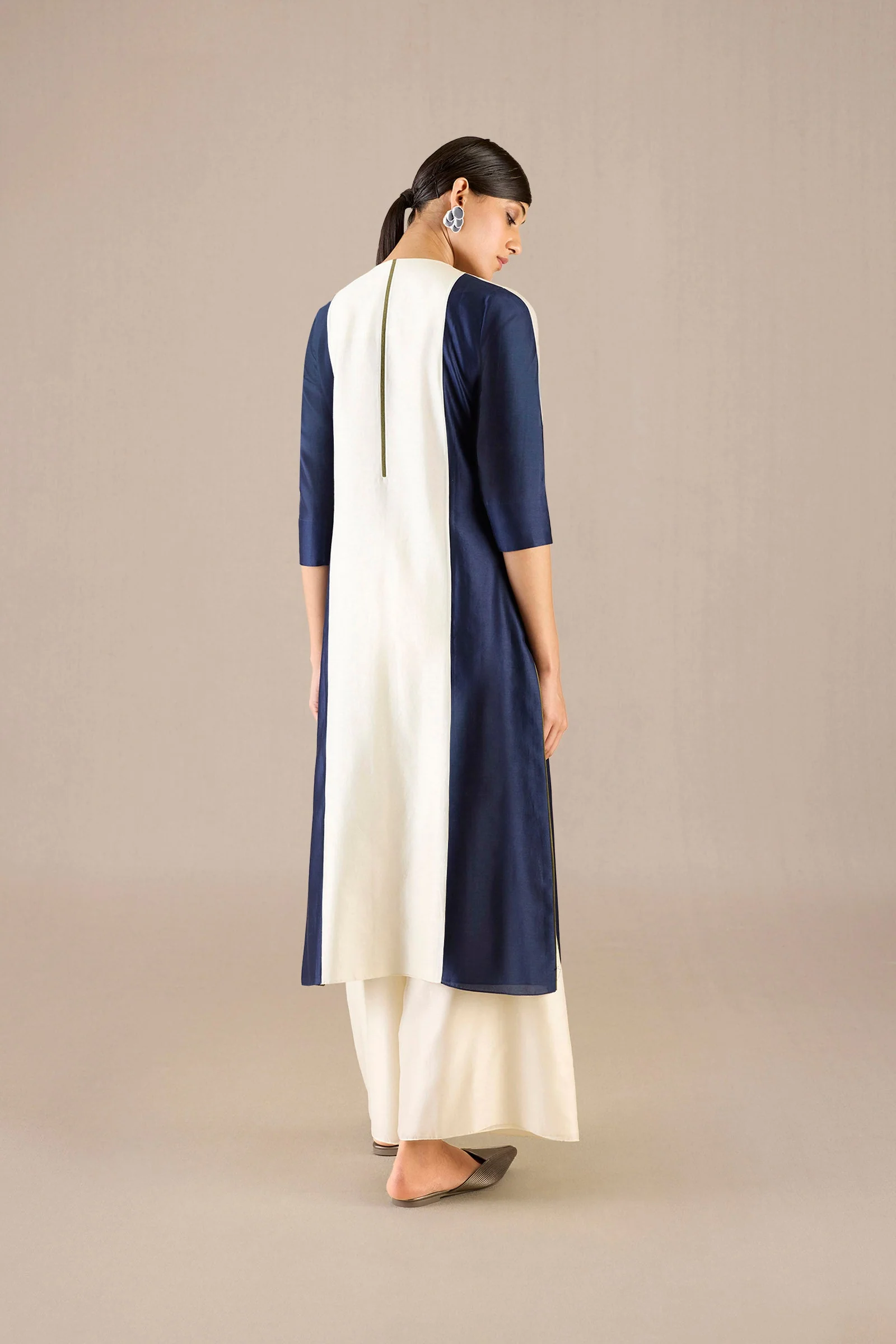 Araiah Kurta Set - Image 9