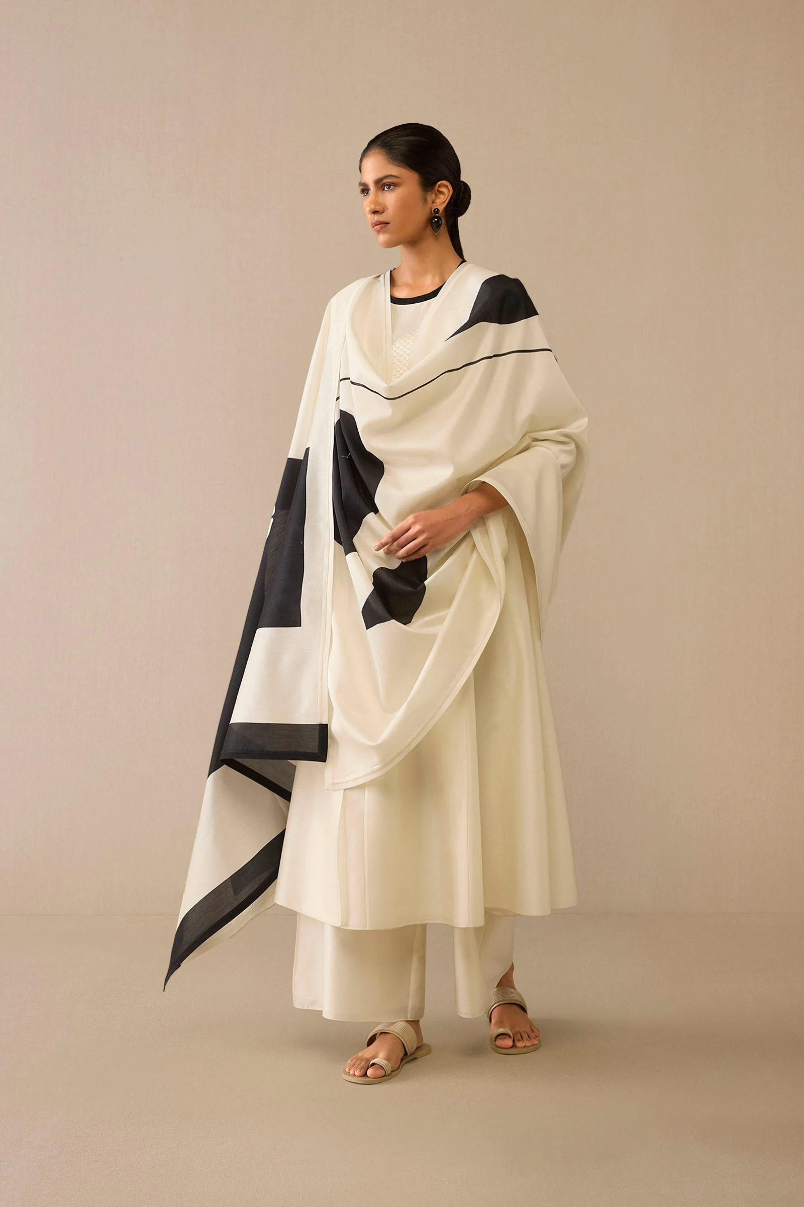 Dilkhush Kurta Set - Image 3