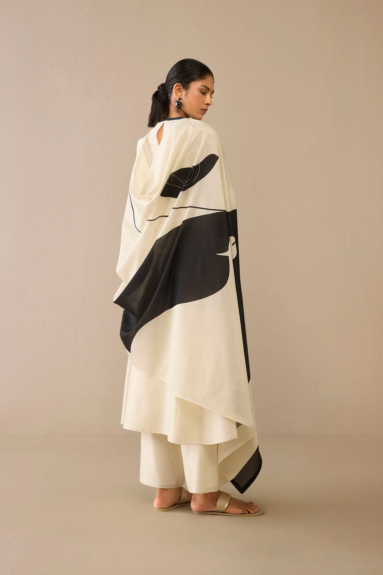 Dilkhush Kurta Set - Image 5