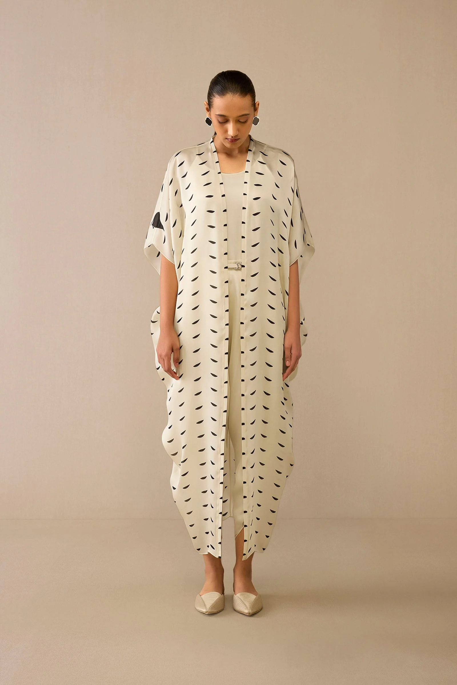 Dillagi Cape Set - Image 3