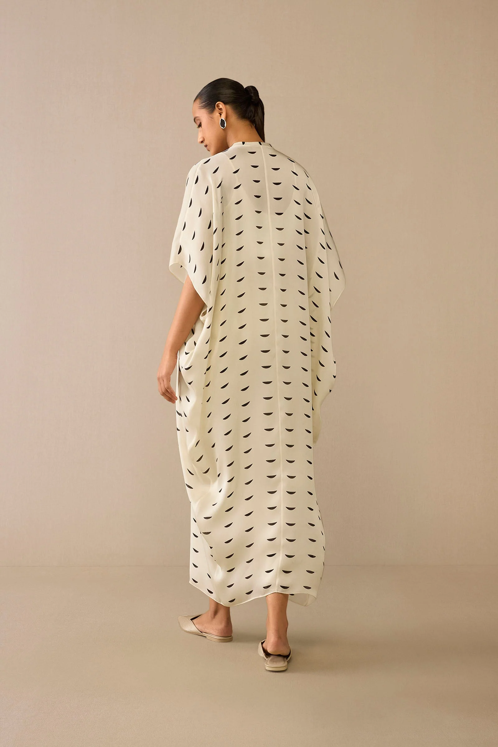 Dillagi Cape Set - Image 5