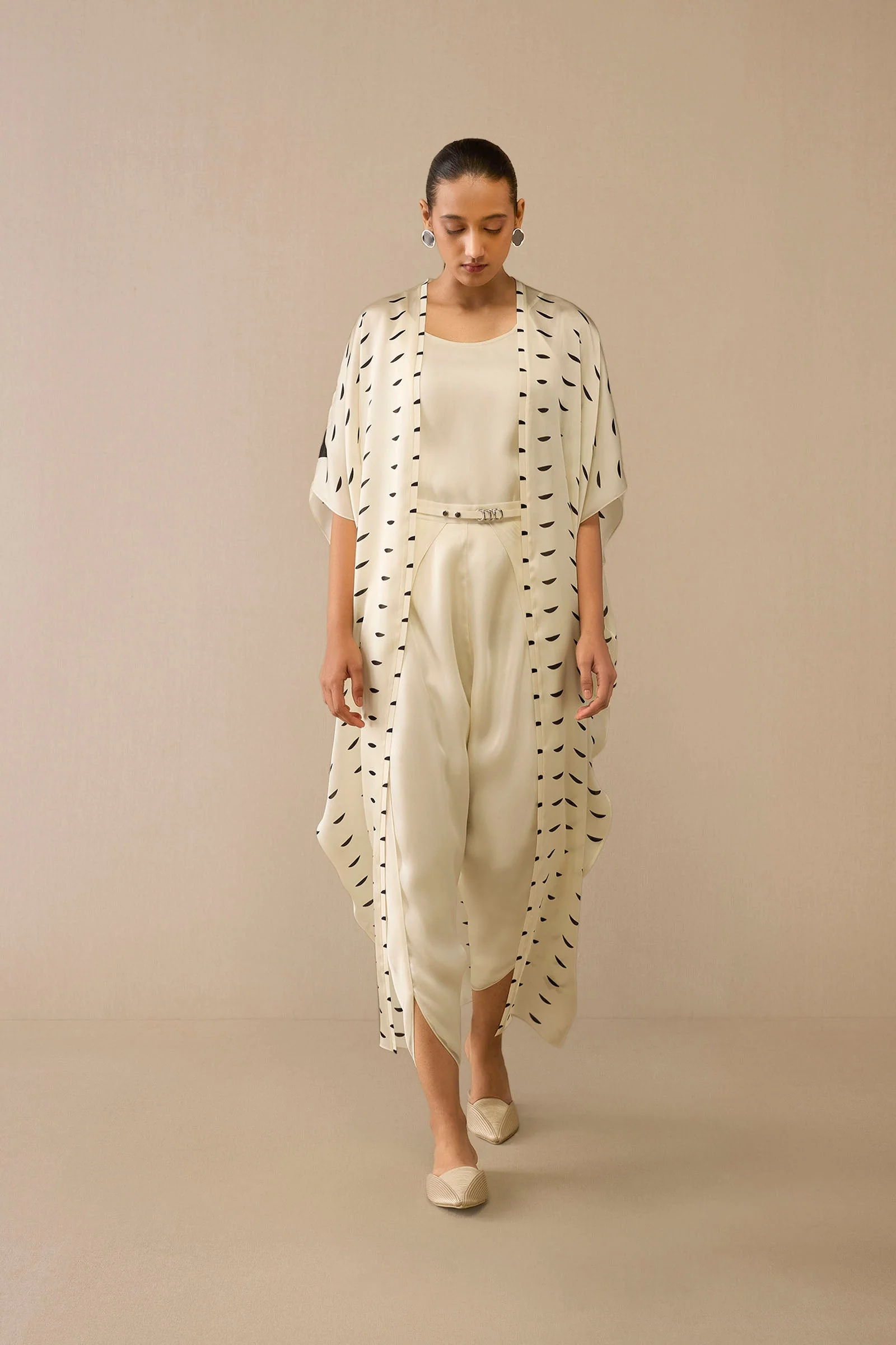 Dillagi Cape Set - Image 7