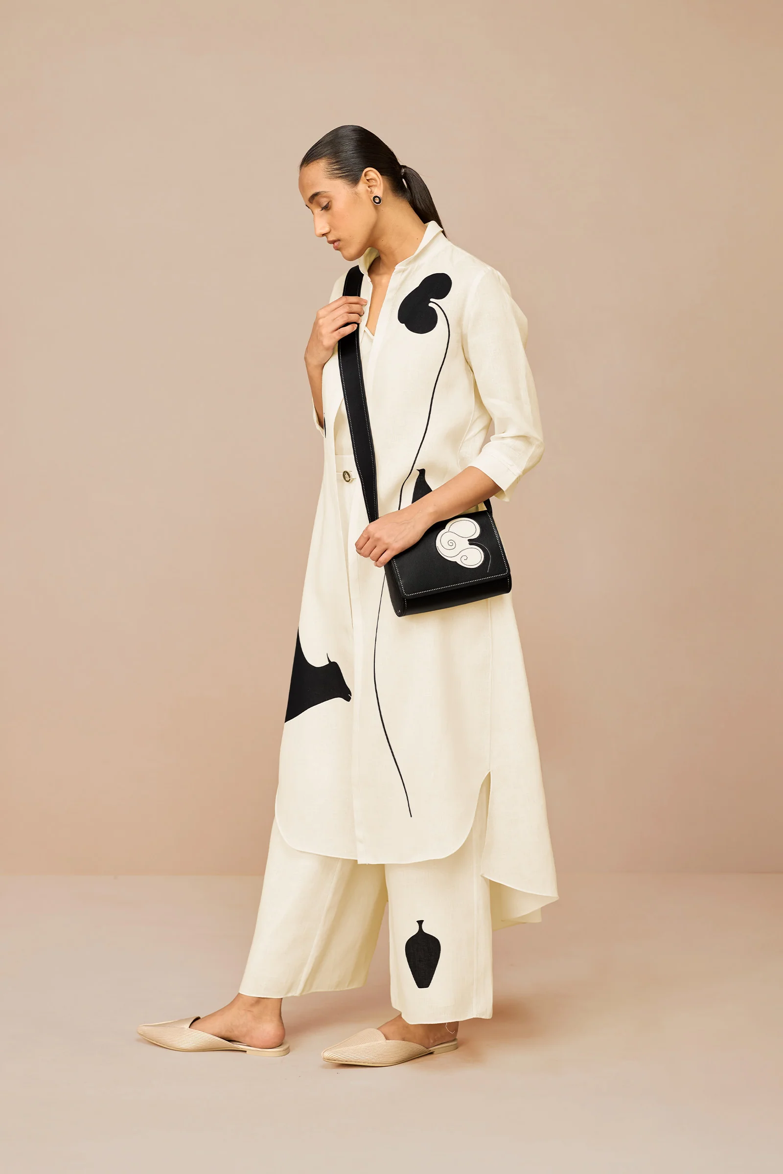 Dilona Sling Bag - Image 5