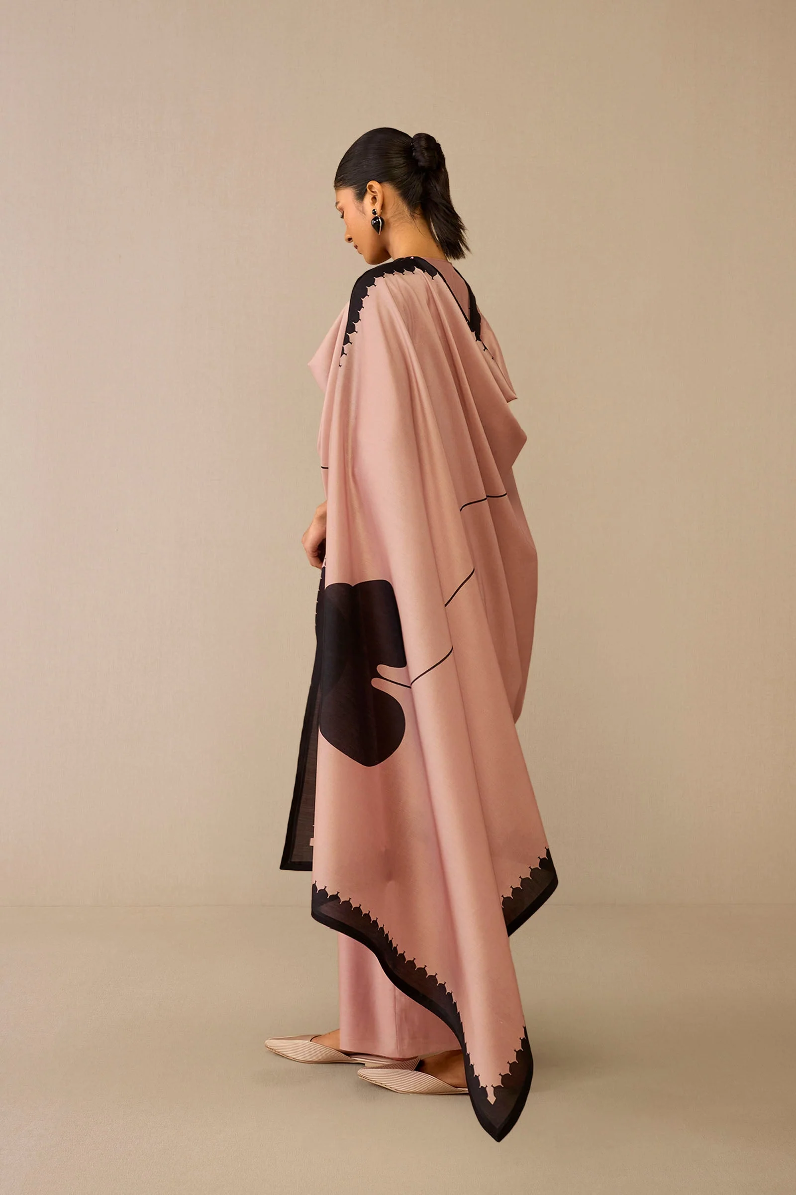 Dilruba Kurta Set - Image 10