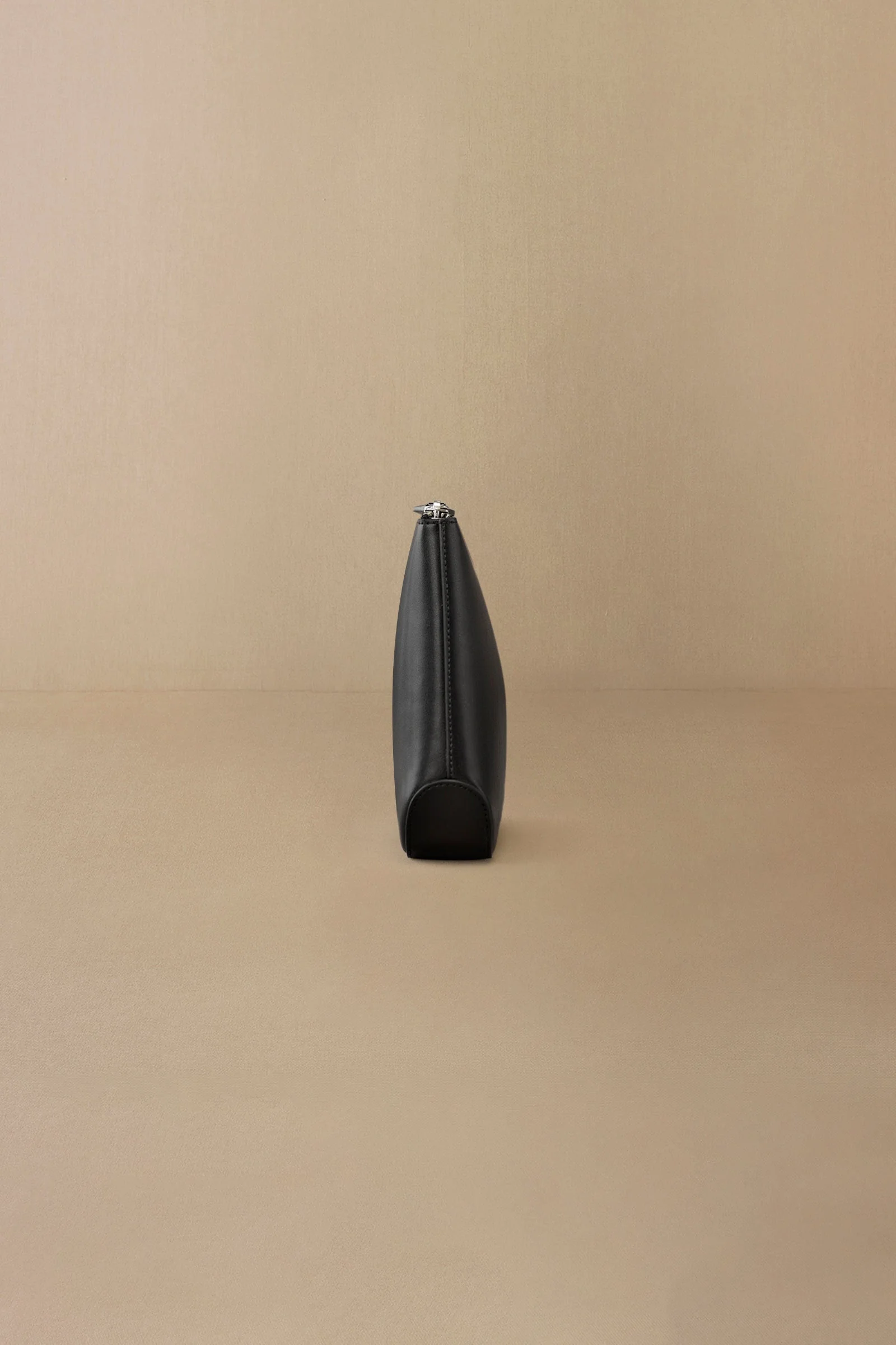 Era Pouch - Image 5