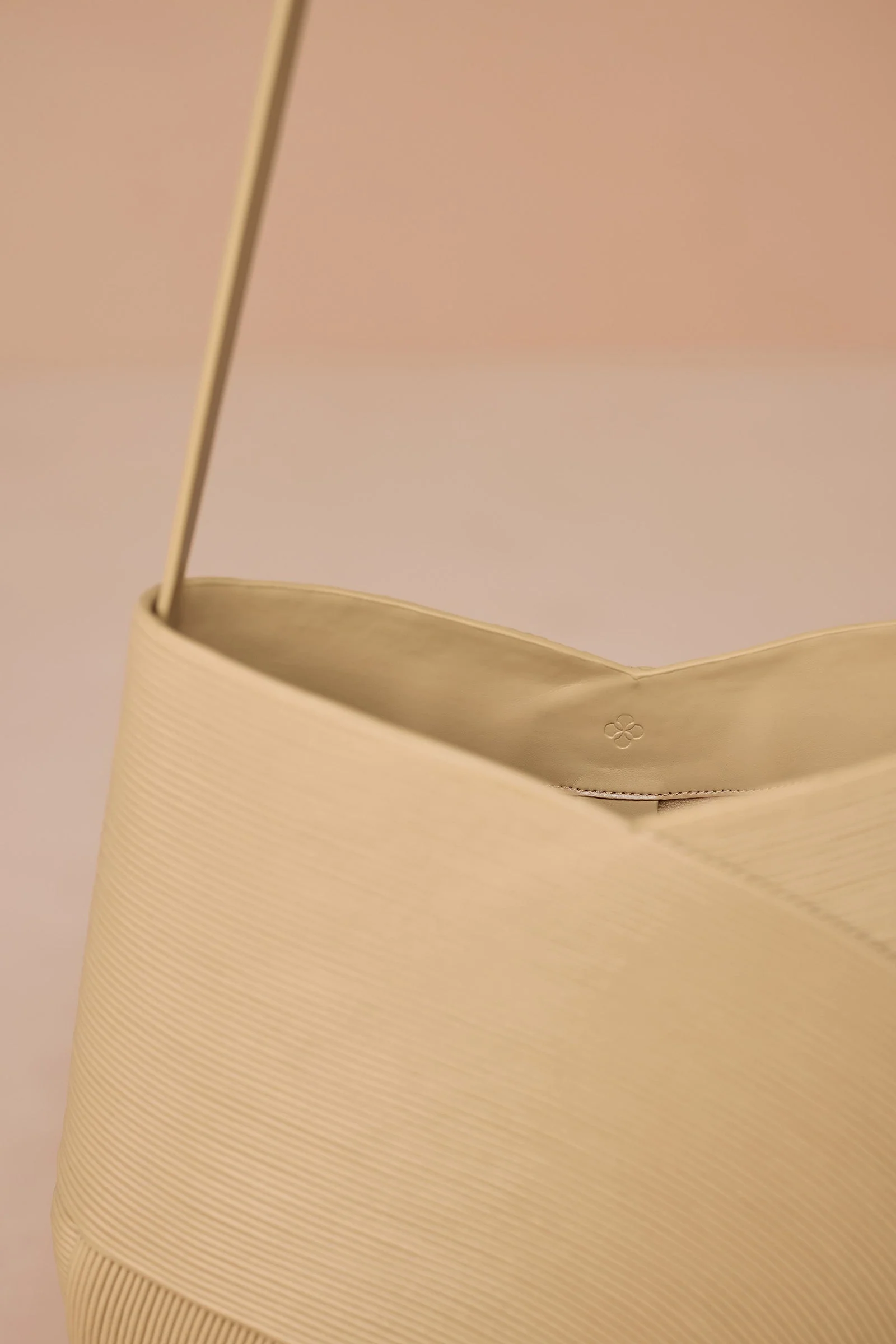 Ilian Shoulder Bag - Image 7