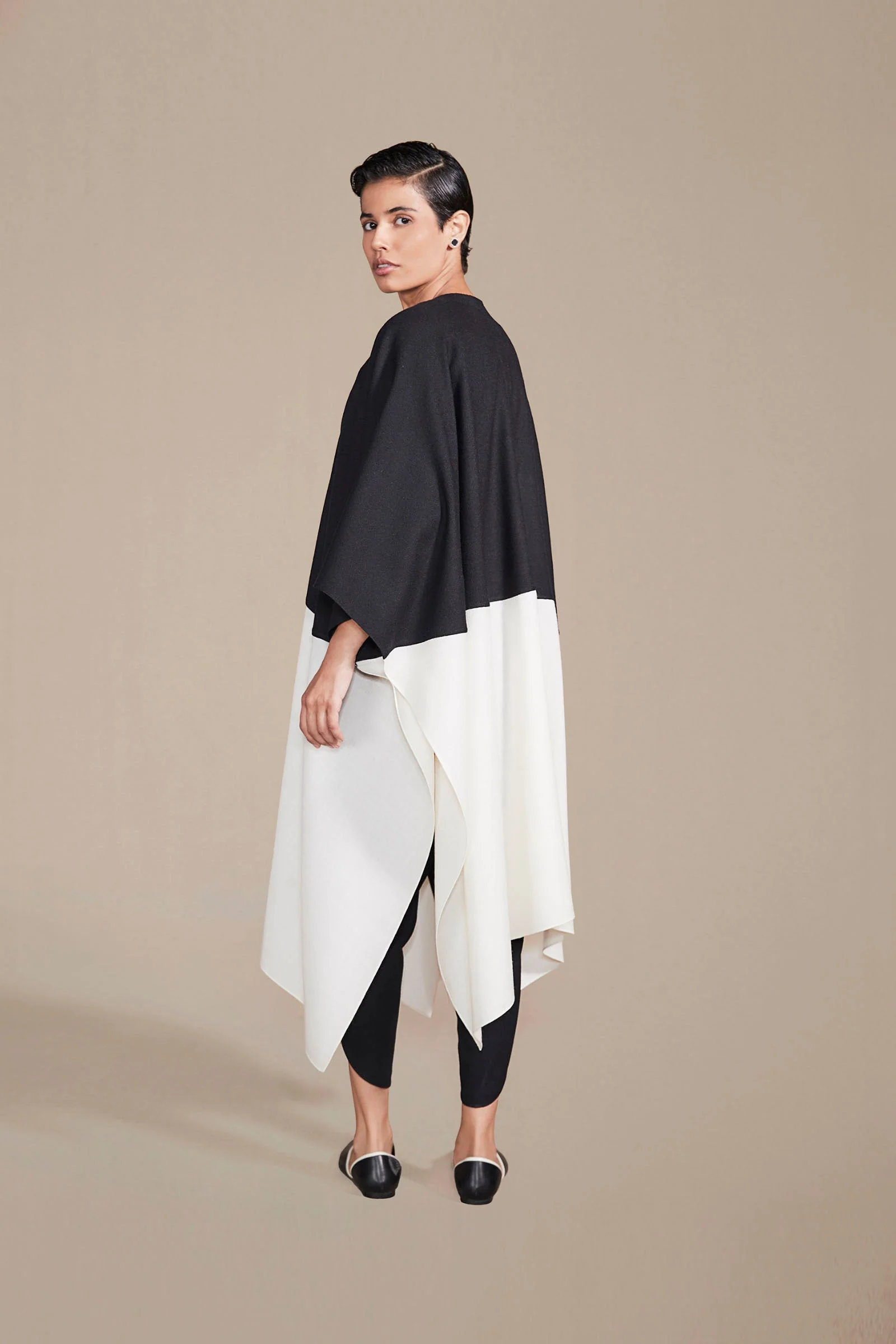 Jenna Cape Set - Image 5