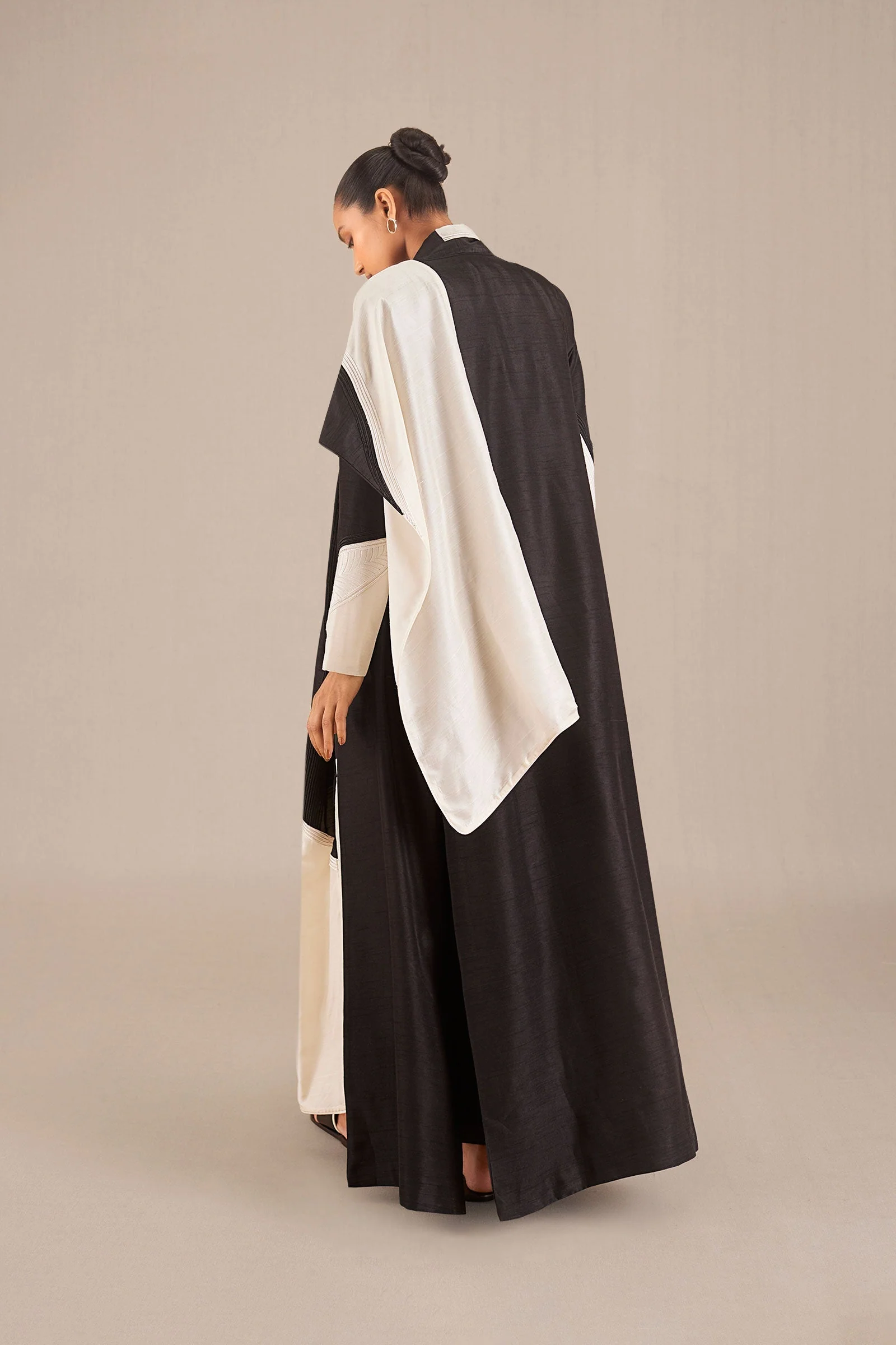 Maleeha Abaya - Image 3