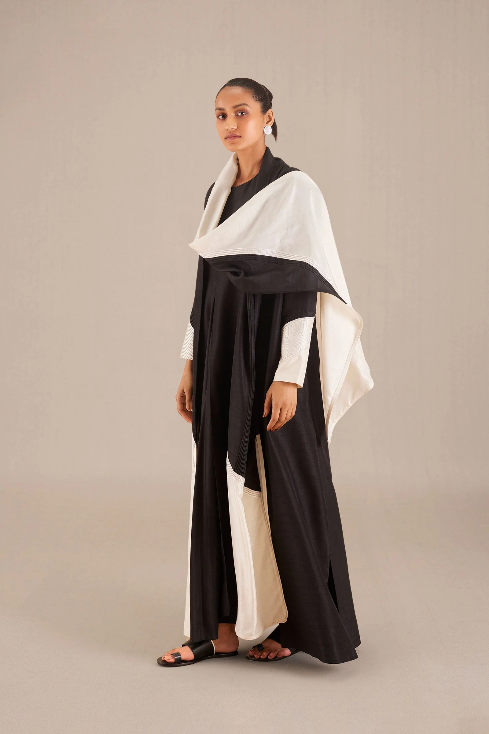 Maleeha Abaya - Image 4