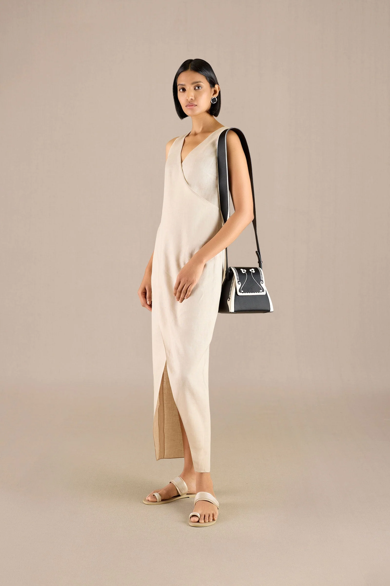 Marham Bucket Bag - Image 10