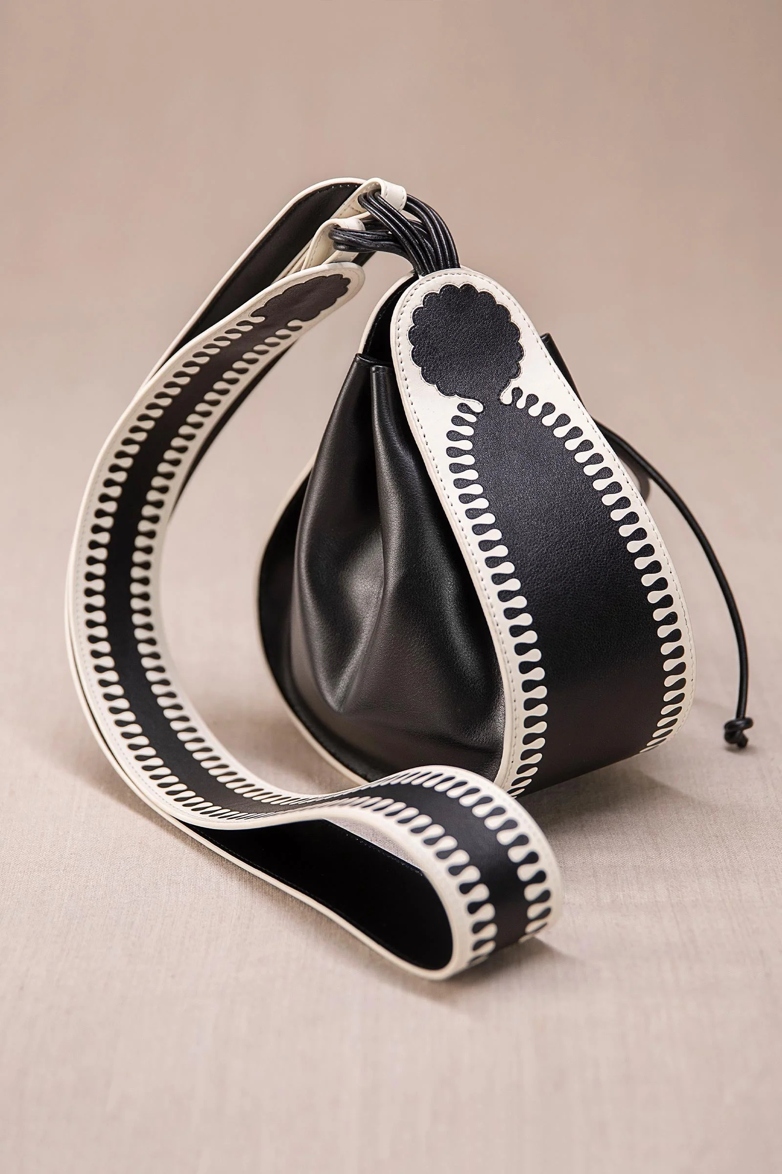 Nusrat Bucket Bag - Image 3