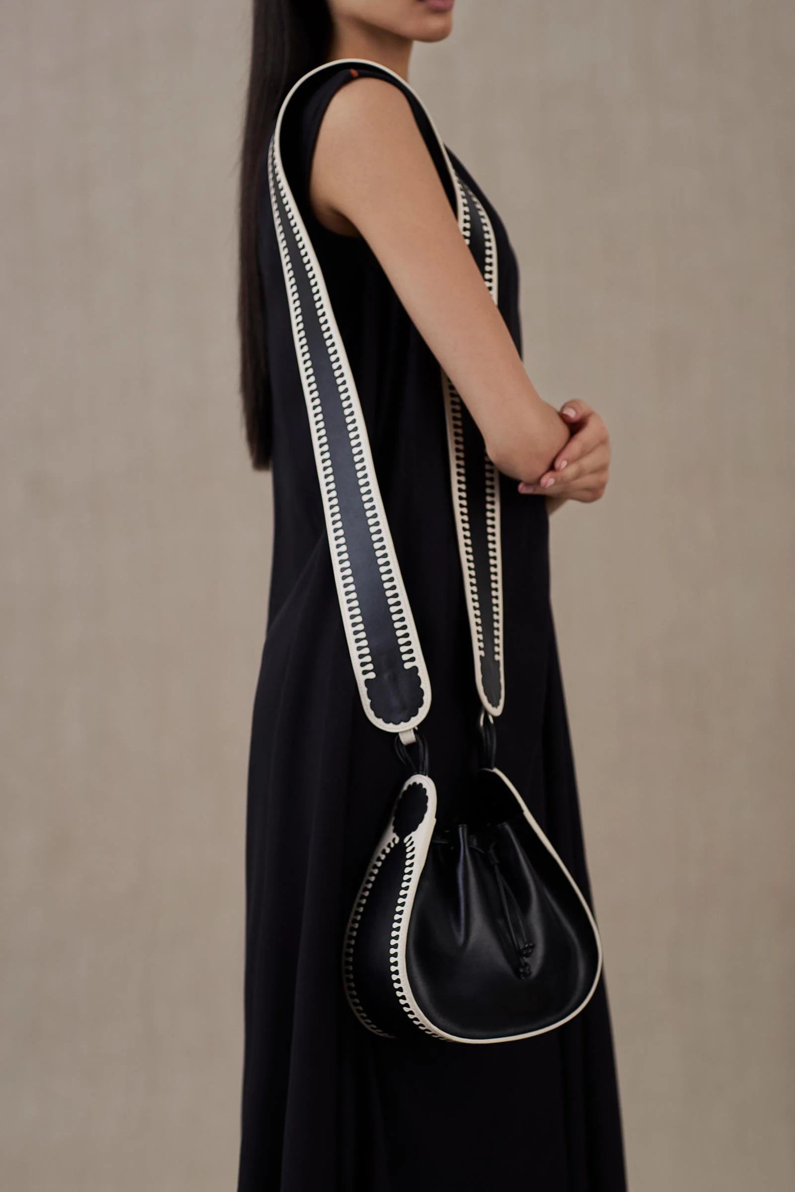 Nusrat Bucket Bag - Image 7