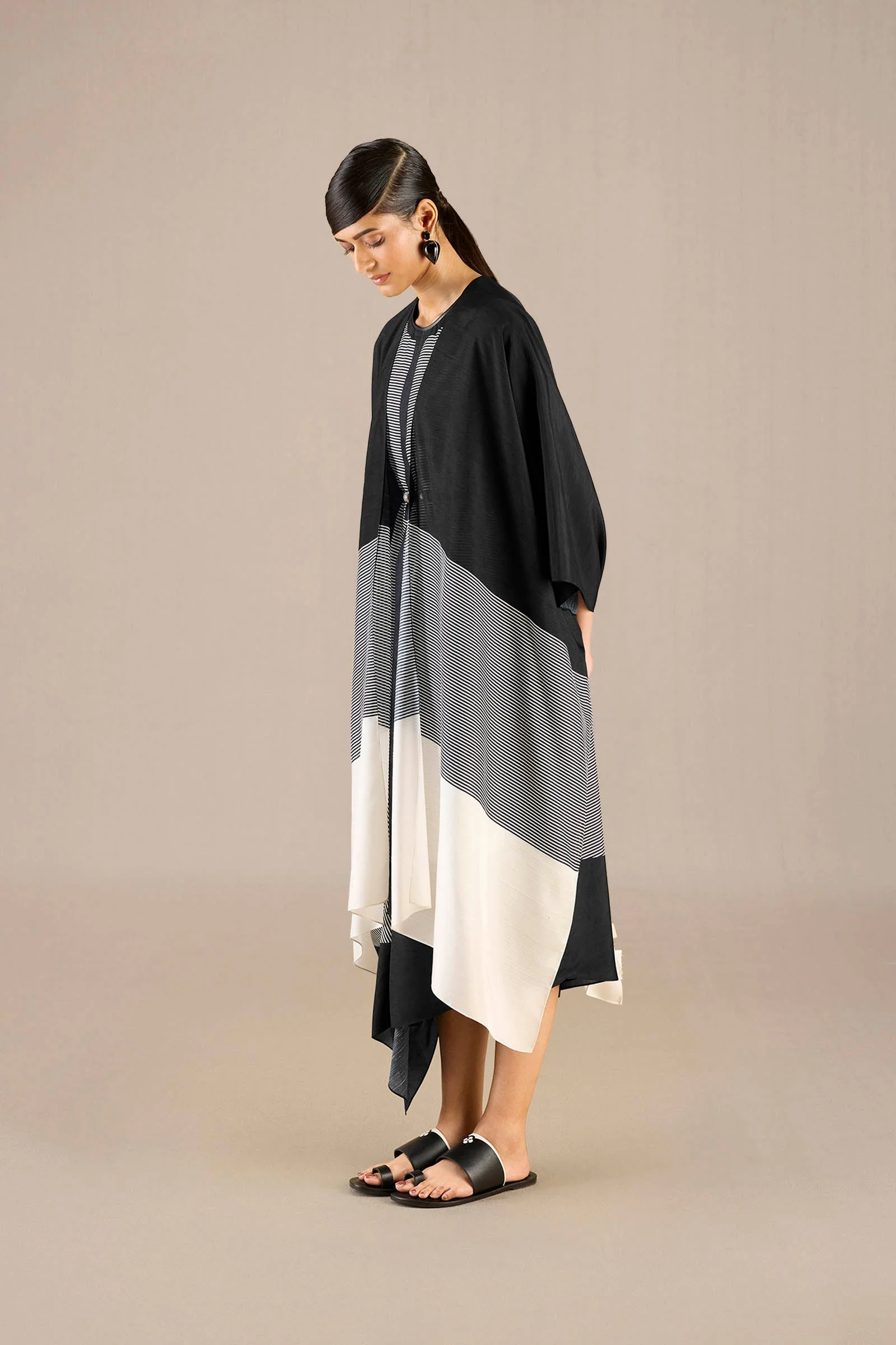 Riha Cape Set - Image 14