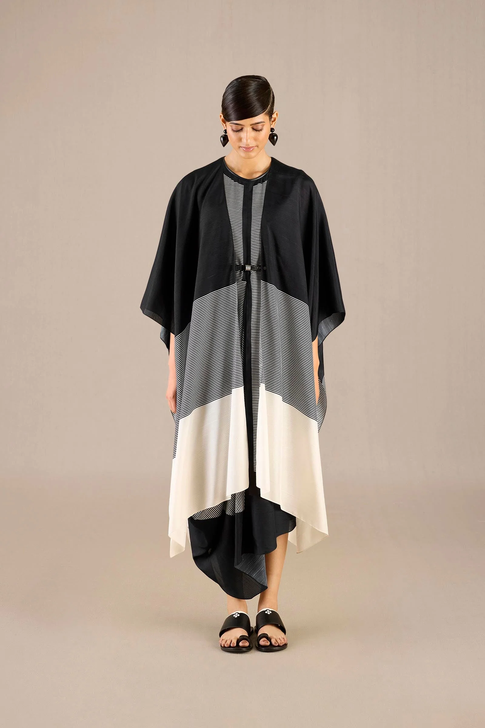 Riha Cape Set - Image 3