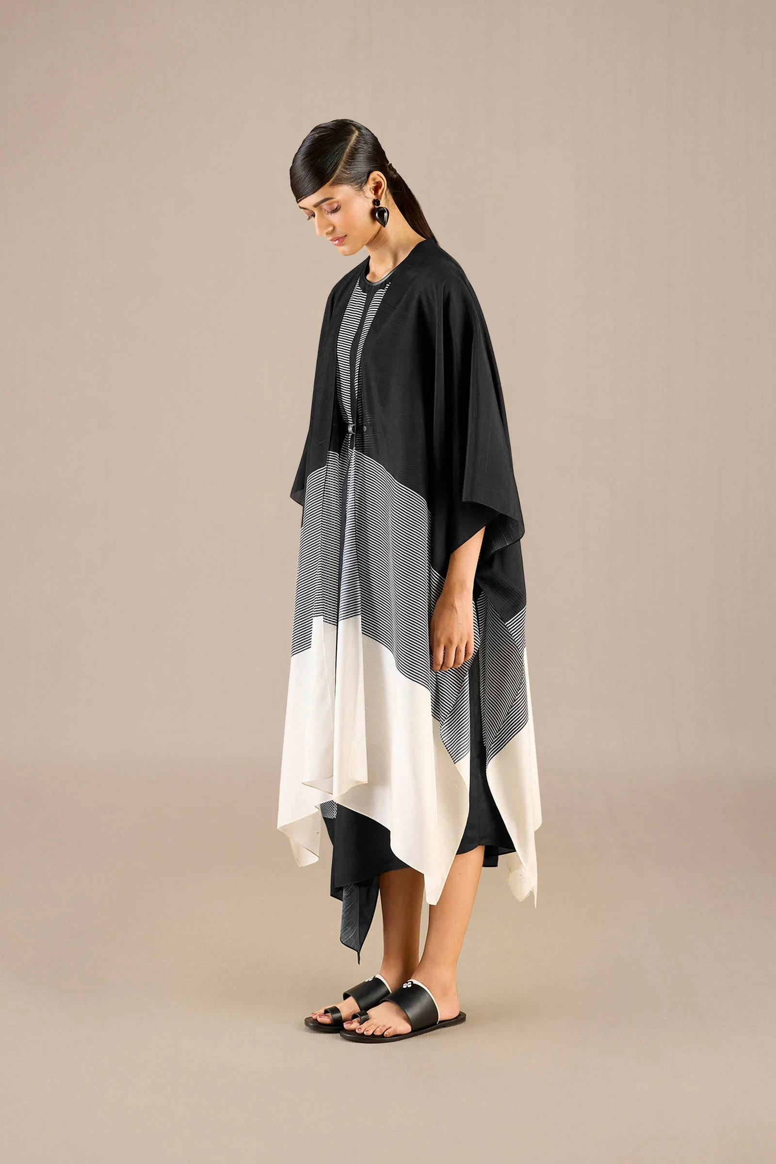 Riha Cape Set - Image 5