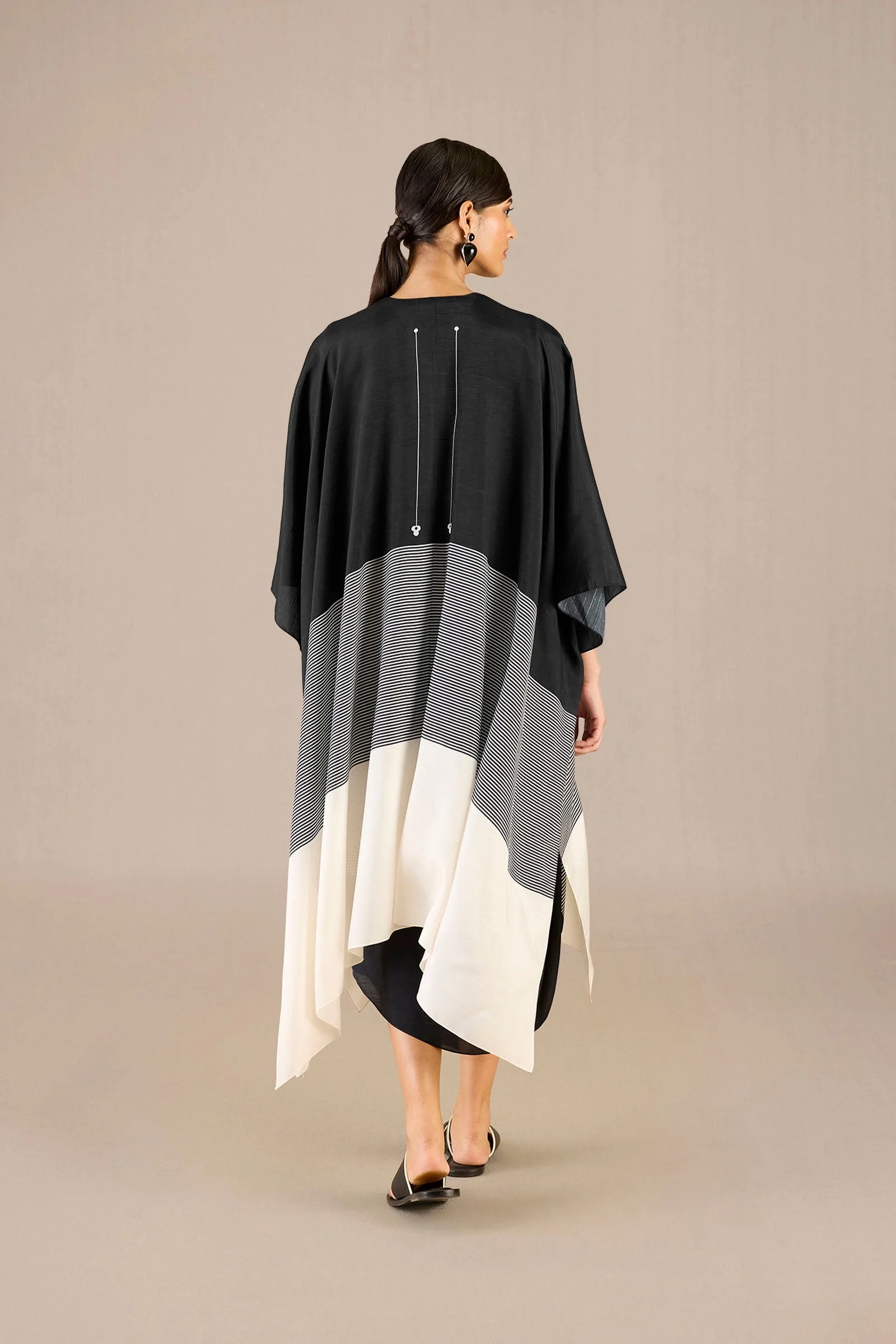 Riha Cape Set - Image 6