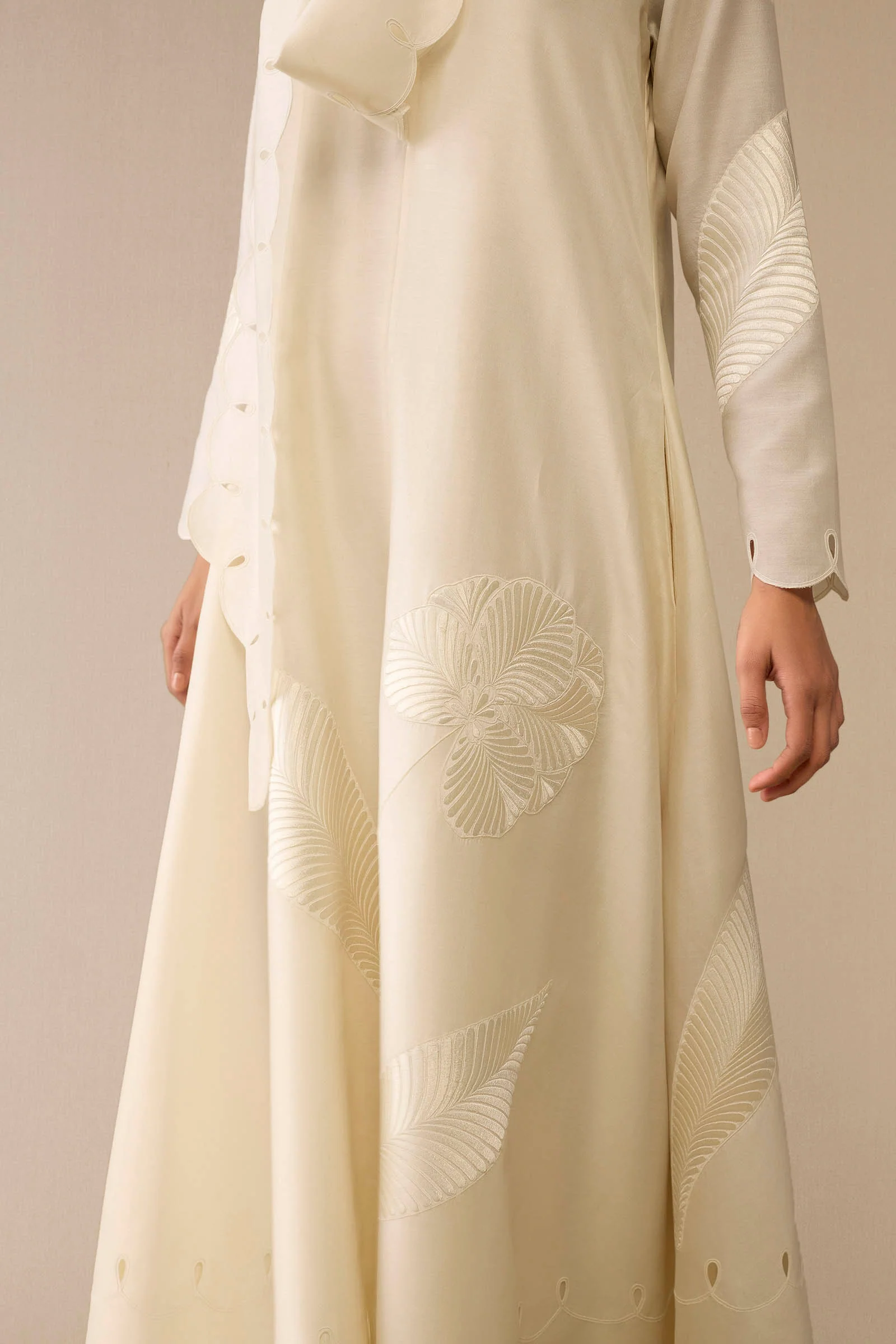 Zainat Dress - Image 5