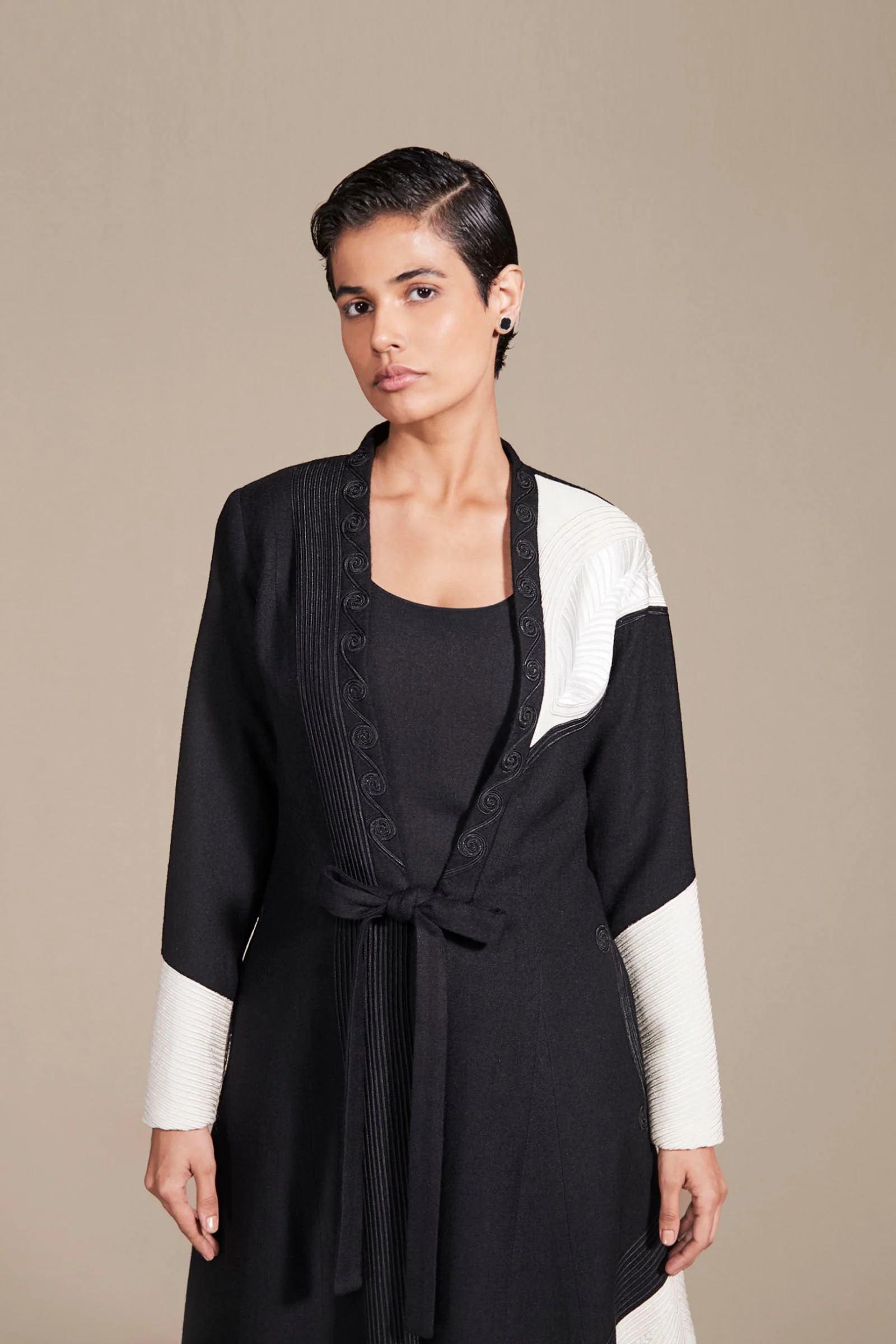 Zaira Abaya - Image 3