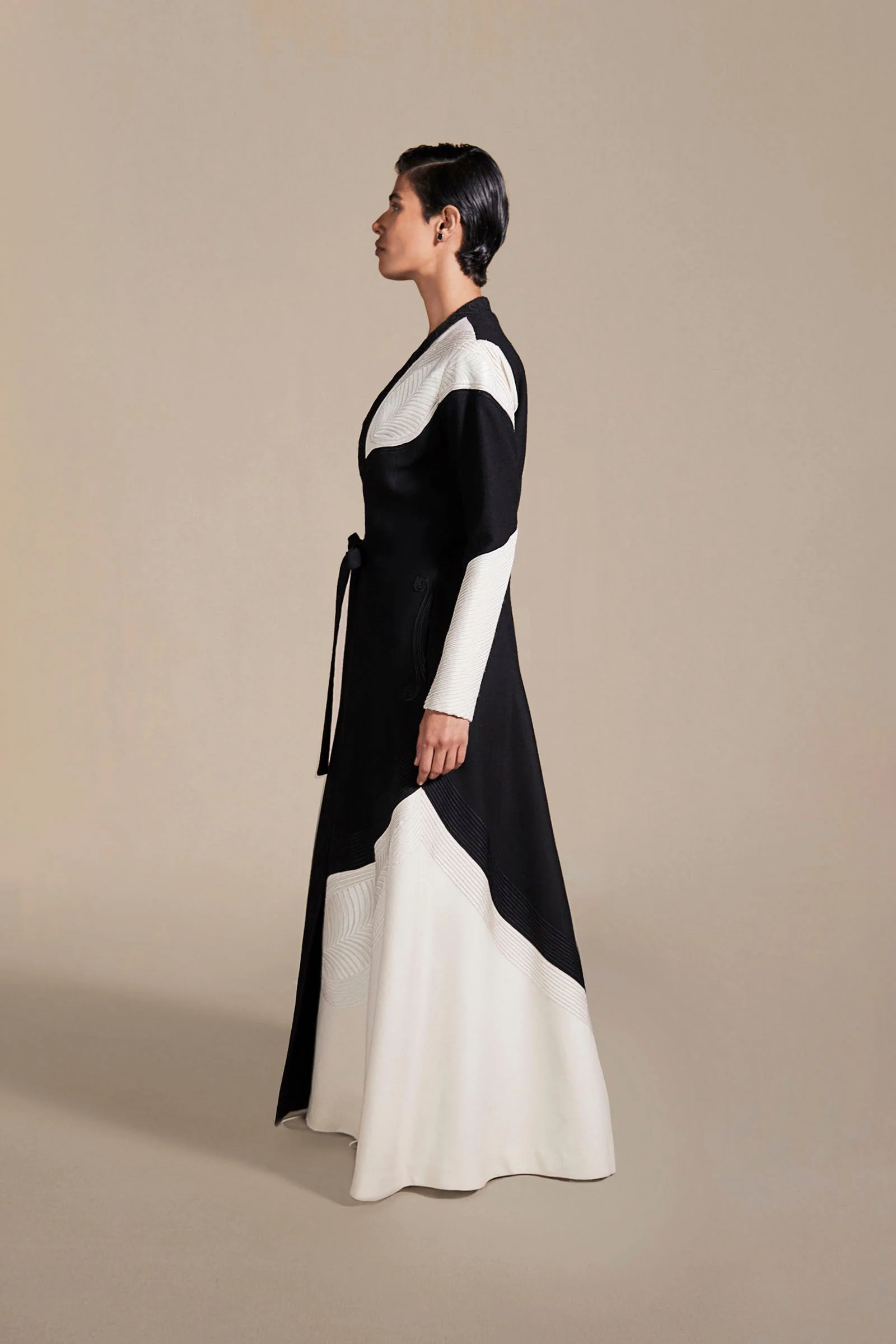Zaira Abaya - Image 4