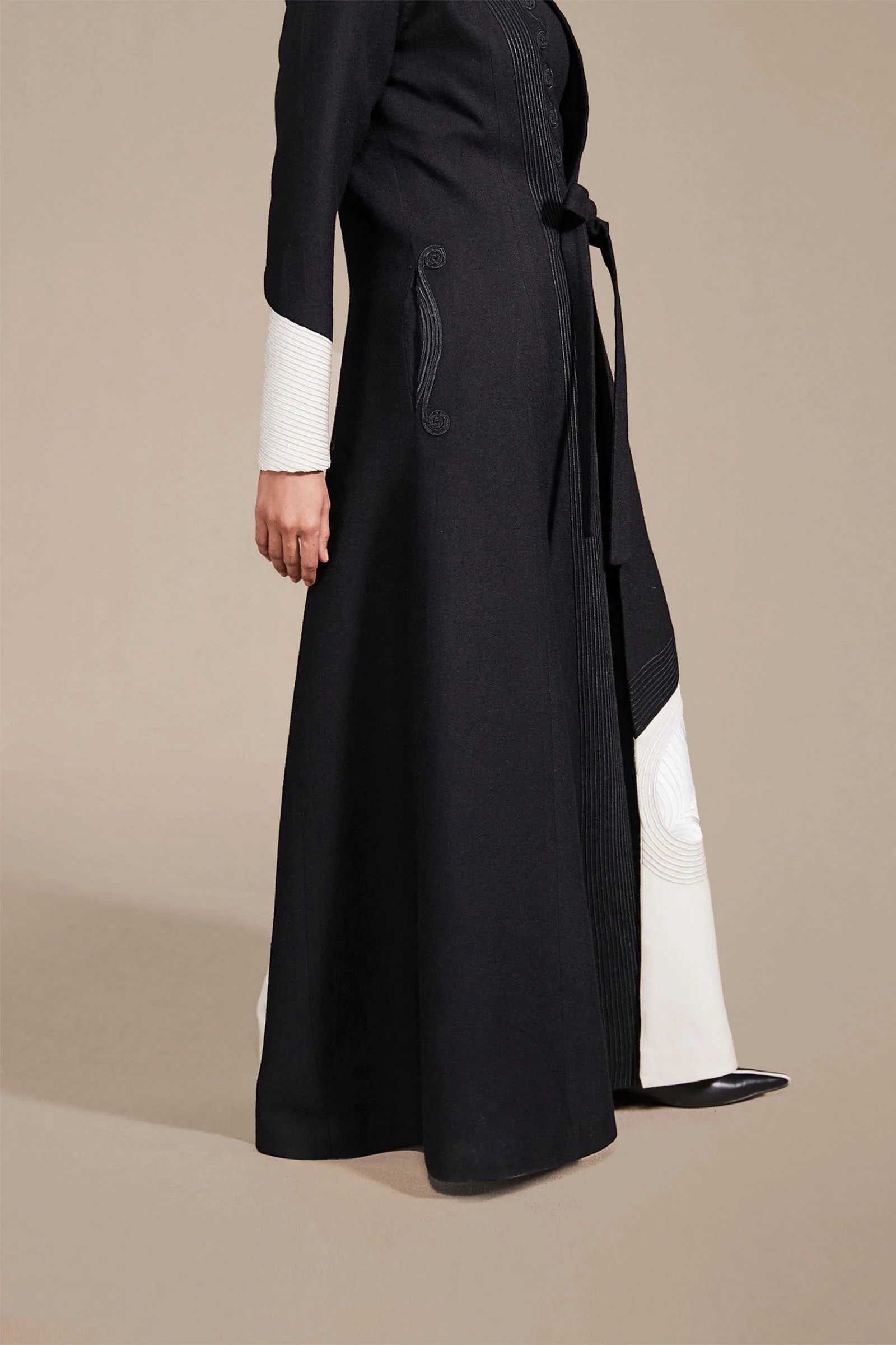 Zaira Abaya - Image 6