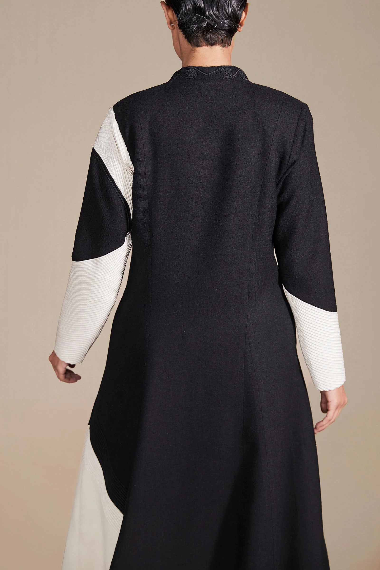 Zaira Abaya - Image 7